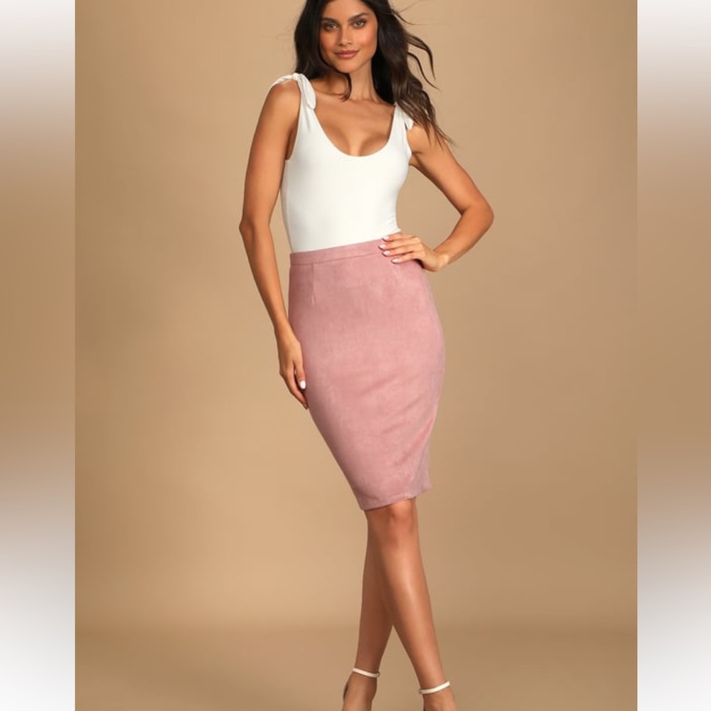 Lulu’s Superpower Blush Suede Pencil Skirt